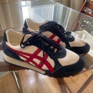 LIKE NEW! Onitsuka Tiger sneakers